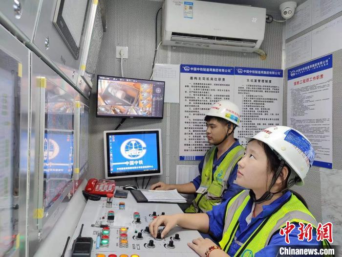 中國最大水壓、最大埋深海底隧道工程建設快速推進