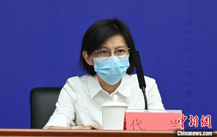 成都市經(jīng)信局總工程師代蘭。　安源 攝