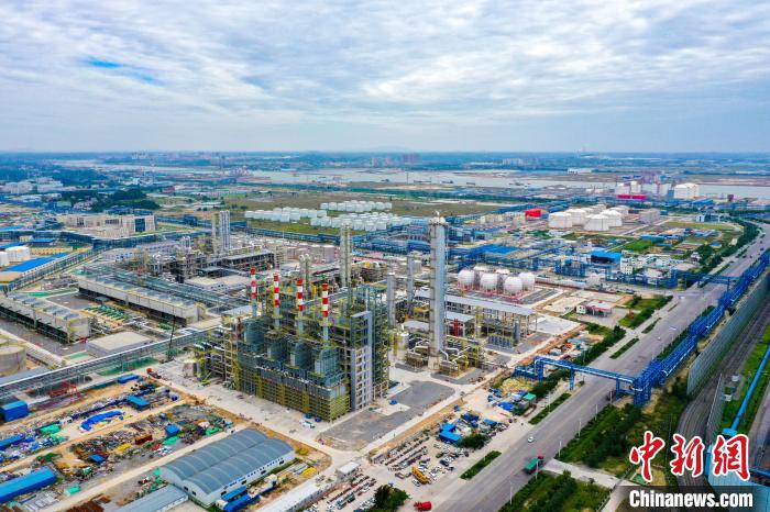 圖為廣西欽州華誼新材料基地。　譚乃豪 攝