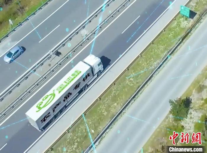 線上一鍵下單，實(shí)體門(mén)店本地配送，實(shí)現(xiàn)“即買(mǎi)即送”，“即時(shí)零售”將訂單在電商平臺(tái)、實(shí)體門(mén)店連接在一起?！∶捞睾眉瘓F(tuán)供圖