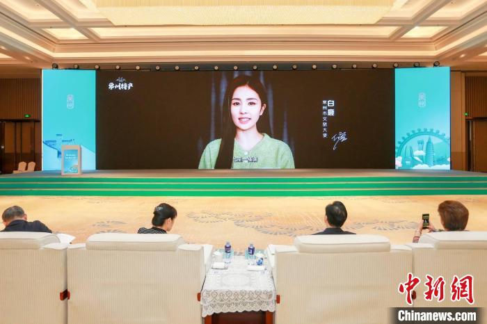 常州籍演員白鹿擔(dān)綱常州文旅大使，為家鄉(xiāng)傾情打CALL?！√凭?攝