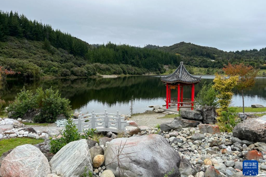 這是4月29日拍攝的新西蘭羅斯華人淘金紀(jì)念公園一角。新華社發(fā)（沃爾特 攝）