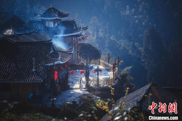 藏于溆浦雁鵝界的古村落?！∷巫娲?攝