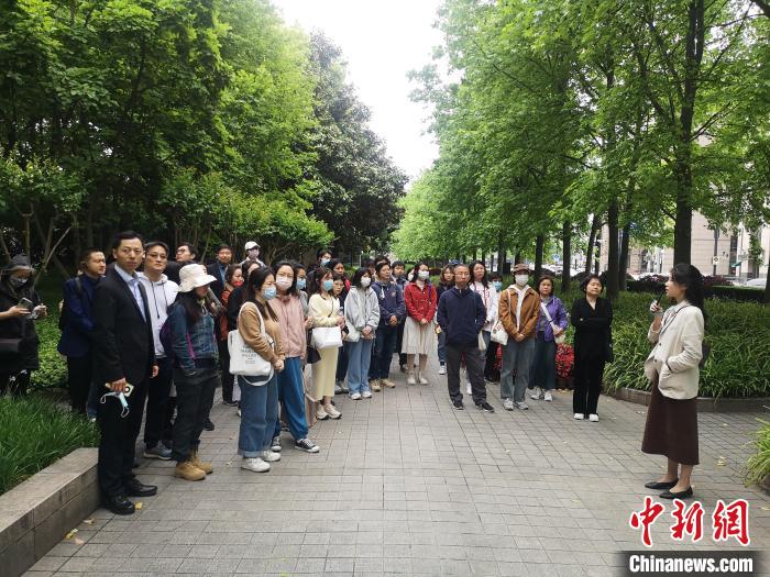 活動現(xiàn)場。　范宇斌 攝