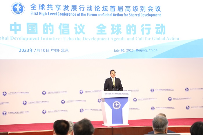 中國國家國際發(fā)展合作署署長羅照輝出席全球共享發(fā)展行動論壇首屆高級別會議開幕式并發(fā)表歡迎致辭。中國國家國際發(fā)展合作署供圖