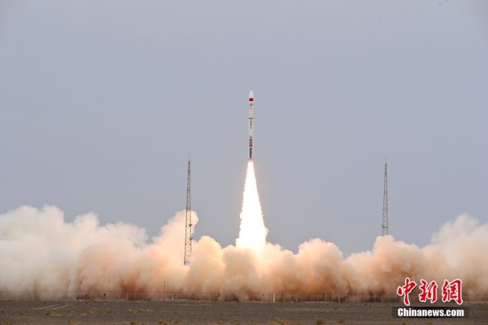 北京時間2023年8月10日12時03分，谷神星一號遙七運載火箭在我國酒泉衛(wèi)星發(fā)射中心成功發(fā)射升空，將搭載的西光壹號01星等7顆衛(wèi)星順利送入預(yù)定軌道，發(fā)射任務(wù)獲得圓滿成功。此次任務(wù)是谷神星一號運載火箭第7次飛行。汪江波 攝