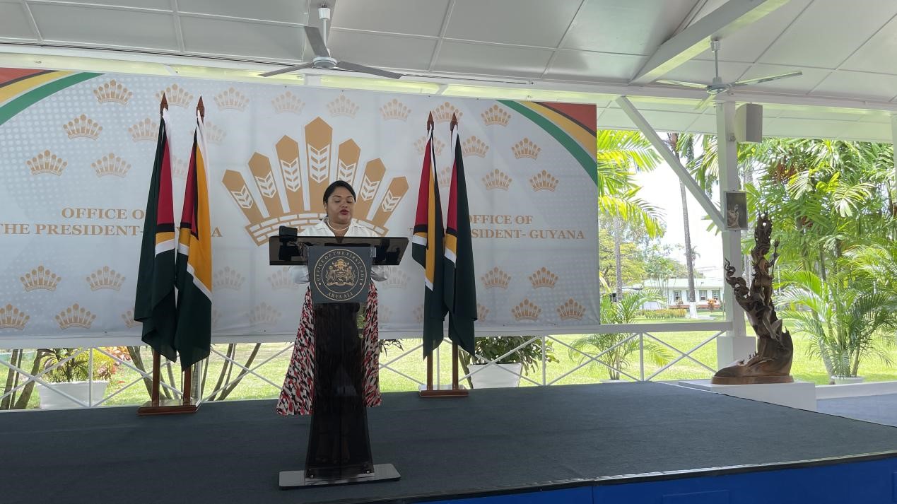 圭亞那第一夫人阿爾雅·阿里發(fā)表致辭。第18期援圭亞那醫(yī)療隊(duì)供圖