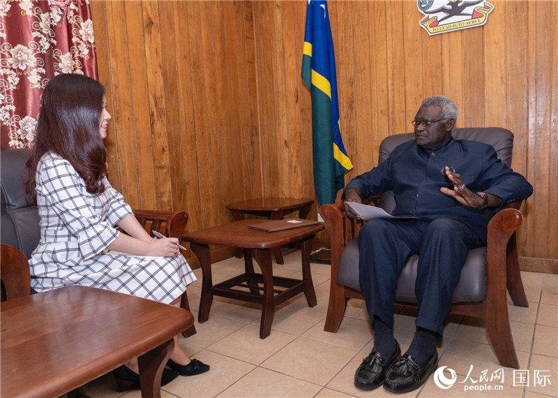 2023年9月14日，所羅門群島總理梅納西·索加瓦雷在首都霍尼亞拉接受人民網(wǎng)記者專訪。人民網(wǎng) 賀吉攝