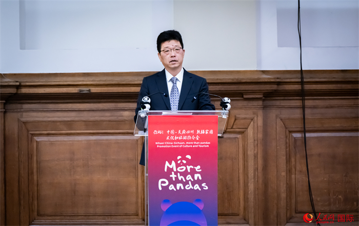 中國駐英國大使館公使趙飛致辭。人民網(wǎng) 郭錦標(biāo)攝