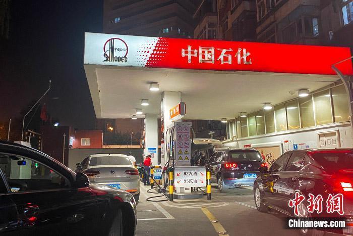 資料圖：加油站。 中新財經(jīng) 葛成 攝