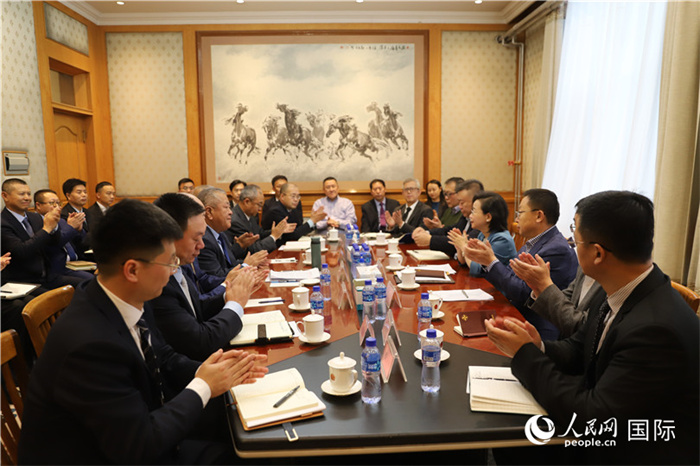 3.2023年10月30日，中國(guó)駐蒙使館座談會(huì)現(xiàn)場(chǎng)。人民網(wǎng)記者 霍文攝