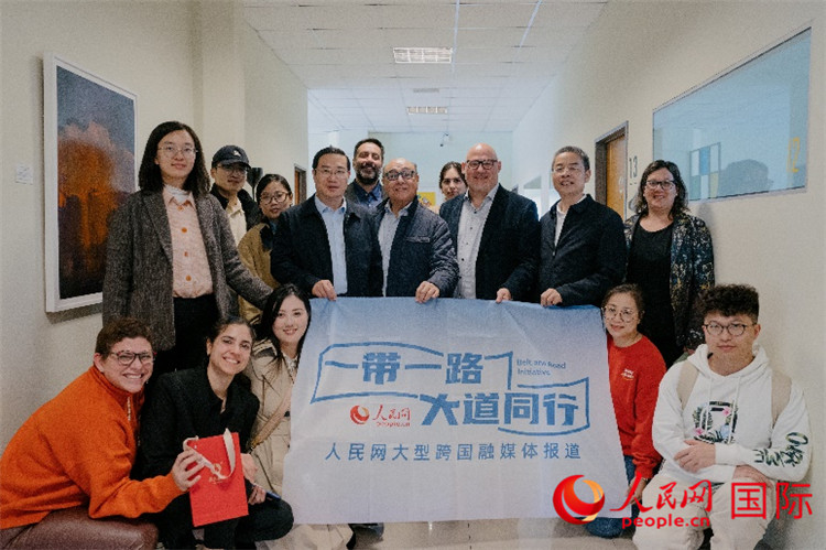 人民網(wǎng)“一帶一路 大道同行”大型跨國融媒體報(bào)道組走進(jìn)烏拉圭。人民網(wǎng)記者 張若涵攝