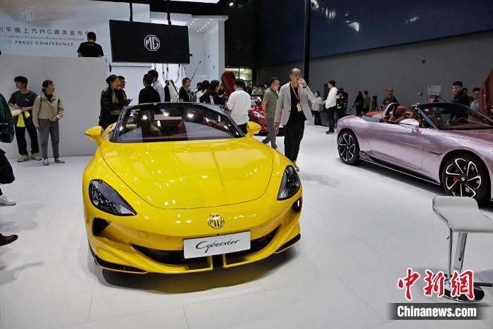 中國品牌新能源跑車。中新財經記者 葛成 攝