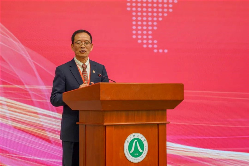 國務(wù)院學(xué)位委員會區(qū)域國別學(xué)學(xué)科評議組秘書長、浙江師范大學(xué)非洲研究院（非洲區(qū)域國別學(xué)院）院長劉鴻武致辭。主辦方供圖