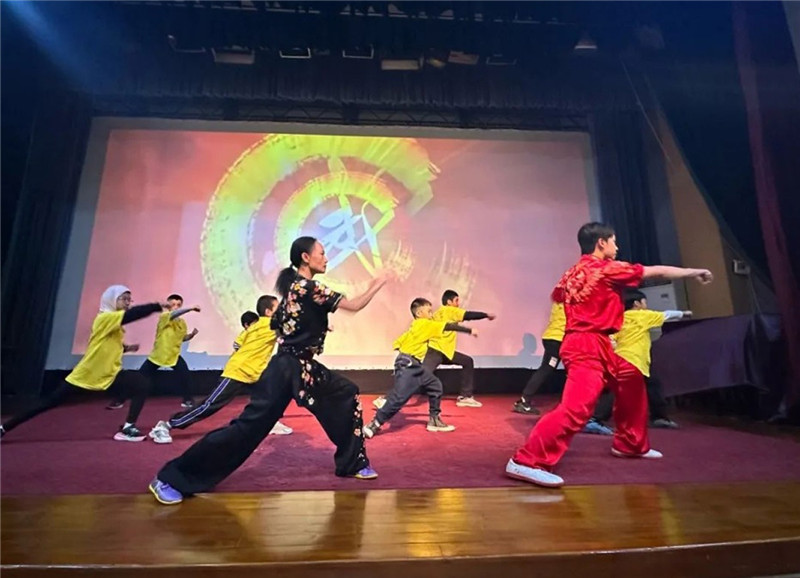 圖為2023“中華文化大樂(lè)園—埃及開(kāi)羅營(yíng)”閉幕式活動(dòng)現(xiàn)場(chǎng)。主辦方供圖