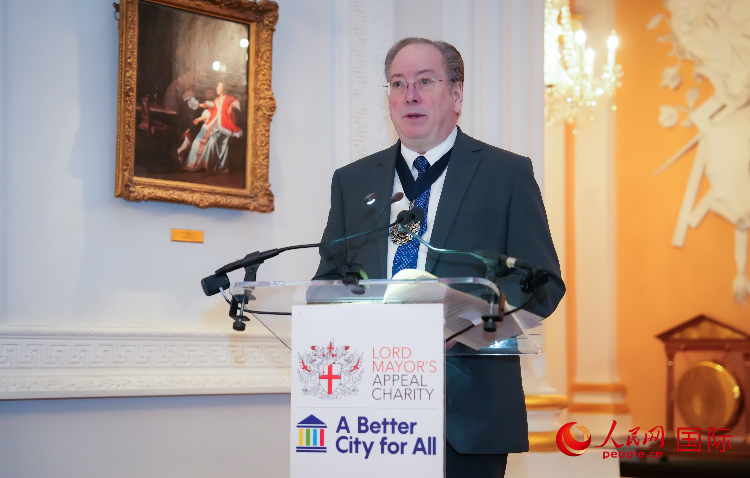 圖為倫敦金融城市長邁克爾·邁內(nèi)利致辭。人民網(wǎng) 郭錦標(biāo)攝