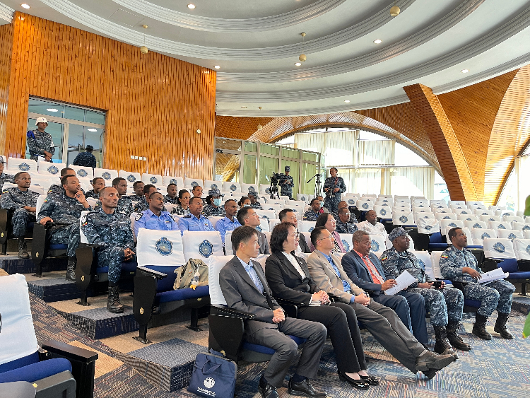 圖為埃塞俄比亞聯(lián)邦警察中文培訓(xùn)班開班儀式現(xiàn)場(chǎng)。亞的斯亞貝巴大學(xué)孔子學(xué)院供圖