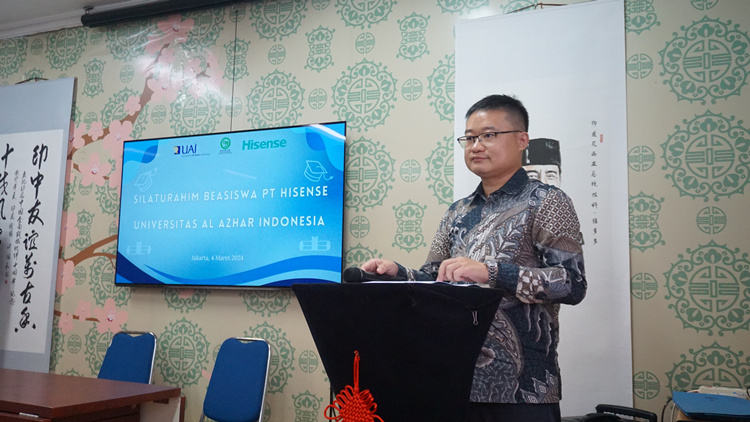 海信印尼公司總經理李現委致辭。阿拉扎大學孔子學院供圖