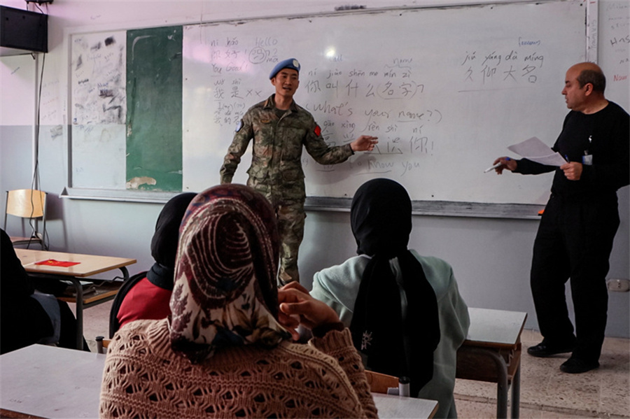 漢語班授課現(xiàn)場。瞿發(fā)統(tǒng)攝