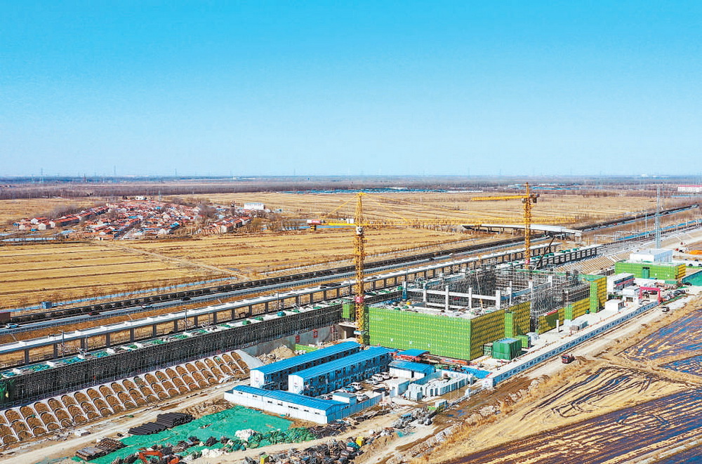 2月26日拍攝的建設(shè)中的京濱鐵路周良站（無人機(jī)照片）。