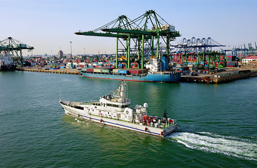 11家涉海部門聯(lián)合開展海上巡航。天津邊檢總站供圖