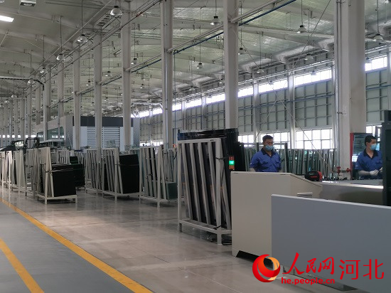 高碑店綠建產(chǎn)業(yè)蓬勃發(fā)展。人民網(wǎng)張繼航攝