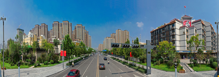 臨汾中大街五一路口。