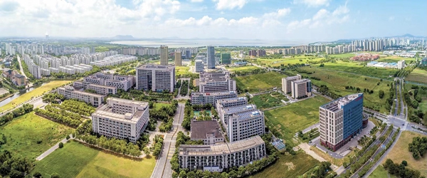 航拍產(chǎn)業(yè)園區(qū)一角。無錫高新區(qū)管委會(huì)供圖