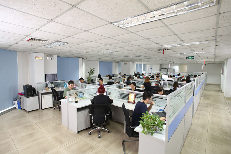 天津國舜信息技術(shù)有限公司研發(fā)團(tuán)隊(duì)由年輕人組成，為企事業(yè)單位和重大活動提供網(wǎng)絡(luò)安全技術(shù)保障服務(wù)。河?xùn)|區(qū)供圖