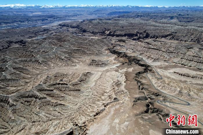 4月5日，西藏阿里札達(dá)土林。(無人機(jī)照片) 李林 攝