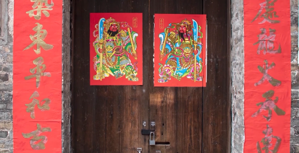 【網(wǎng)絡中國節(jié)·春節(jié)】年俗日記②:貼年畫 貼門神