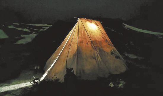 卓乃湖受困?？煽晌骼锕芾硖庂Y料圖片