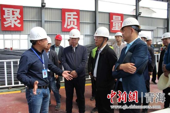 圖為生態(tài)環(huán)保專項(xiàng)督查現(xiàn)場(chǎng)。 孫舒亞攝