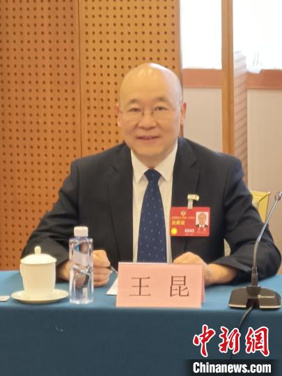 圖為全國政協(xié)委員，農(nóng)工黨青海省委會主委王昆?！∈茉L者供圖