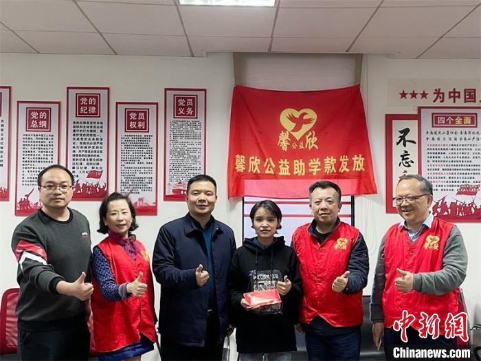 在湘求學的西藏女孩：“我淋過雨，也想努力為別人撐把傘”