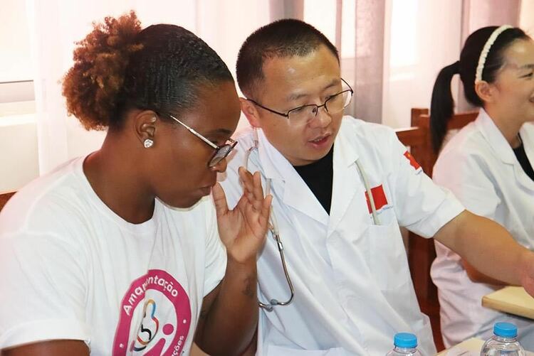 資訊有故事丨援外醫(yī)療隊員的中秋心愿:“為更多有需要的人送去健康與希望”