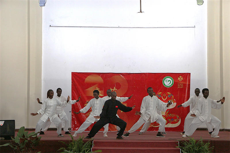 卡巴拉克大學(xué)春節(jié)體驗(yàn)活動(dòng)。埃格頓大學(xué)孔子學(xué)院供圖