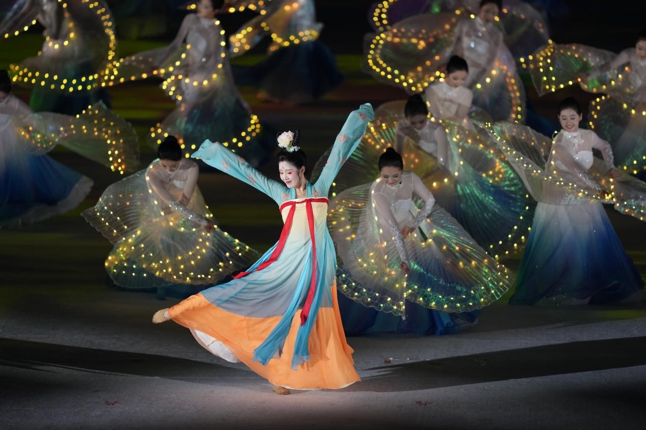 成都世運(yùn)會(huì)開幕！展現(xiàn)出中國(guó)式現(xiàn)代化萬(wàn)千氣象