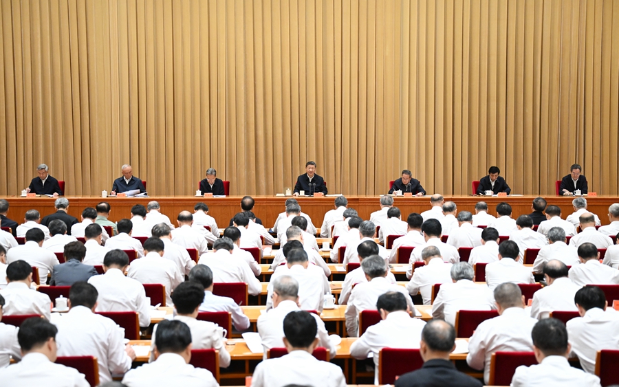 7月14日至15日，中央城市工作會(huì)議在北京舉行。中共中央總書記、國(guó)家主席、中央軍委主席習(xí)近平出席會(huì)議并發(fā)表重要講話。中共中央政治局常委李強(qiáng)、趙樂際、王滬寧、蔡奇、丁薛祥、李希出席會(huì)議。