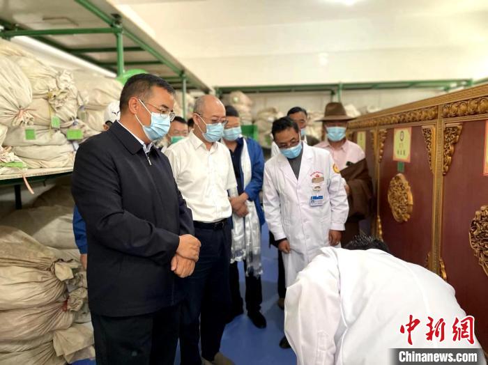 青海：“花式”取經(jīng)，傳承應(yīng)用多項(xiàng)中藏醫(yī)適宜技術(shù)