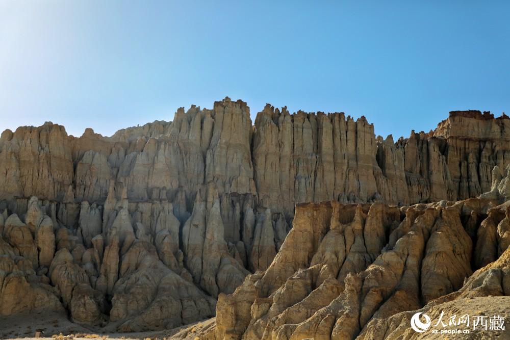 札達(dá)土林。人民網(wǎng) 李海霞攝