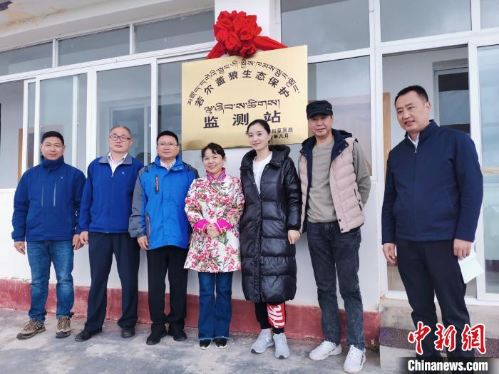 揭牌儀式現(xiàn)場。　張楊 攝