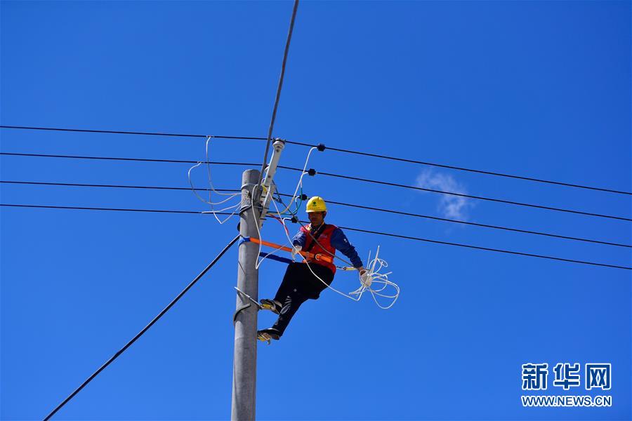 （走向我們的小康生活）（7）青?，敹啵狐S河源的幸福村