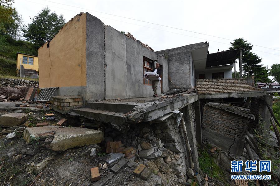 （新華全媒+）（3）千里“挪窩”，踏實(shí)開(kāi)啟新生活