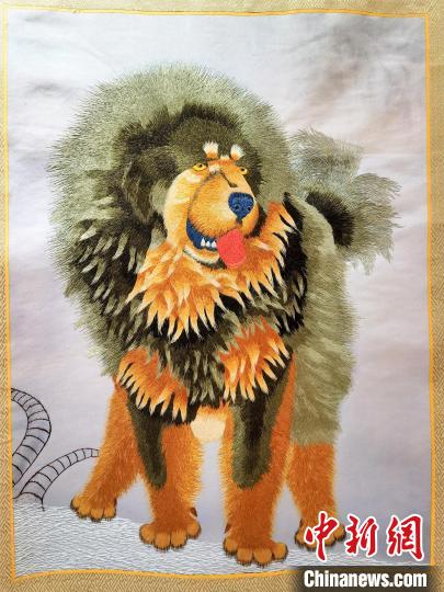 圖為藏繡作品?！∑钤鲚?攝