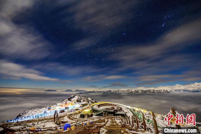 牛背山星空。　黃業(yè)文 攝