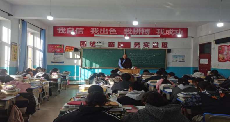 青?，斍撸寒惖剞k班讓孩子享受優(yōu)質教育