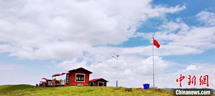 圖為地處同仁市加吾鄉(xiāng)東維村的農(nóng)家樂。　劉秀娟 攝