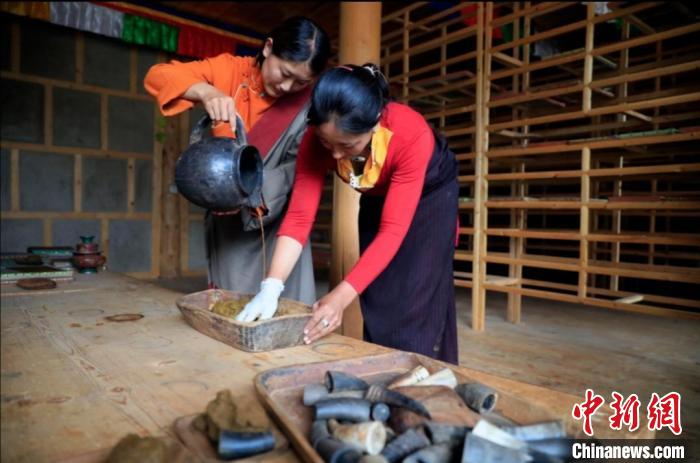 四川壤塘非遺傳習創(chuàng)業(yè)園:非遺“軟實力”造就致富“硬支撐”