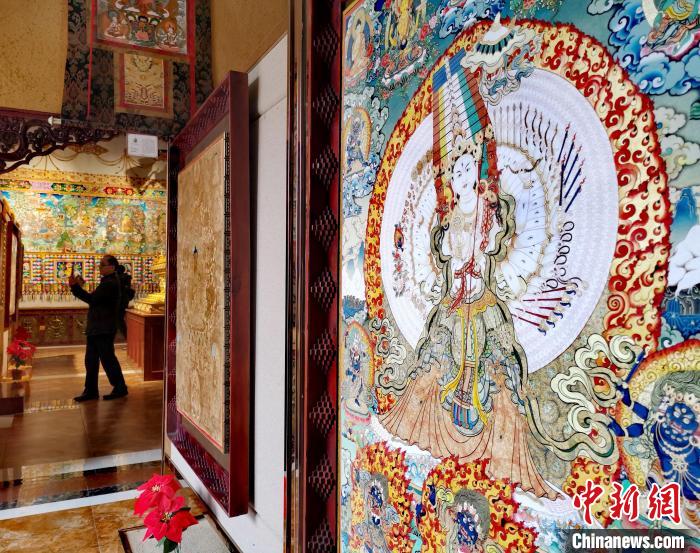 圖為熱貢唐卡?！?zhí)砀?攝